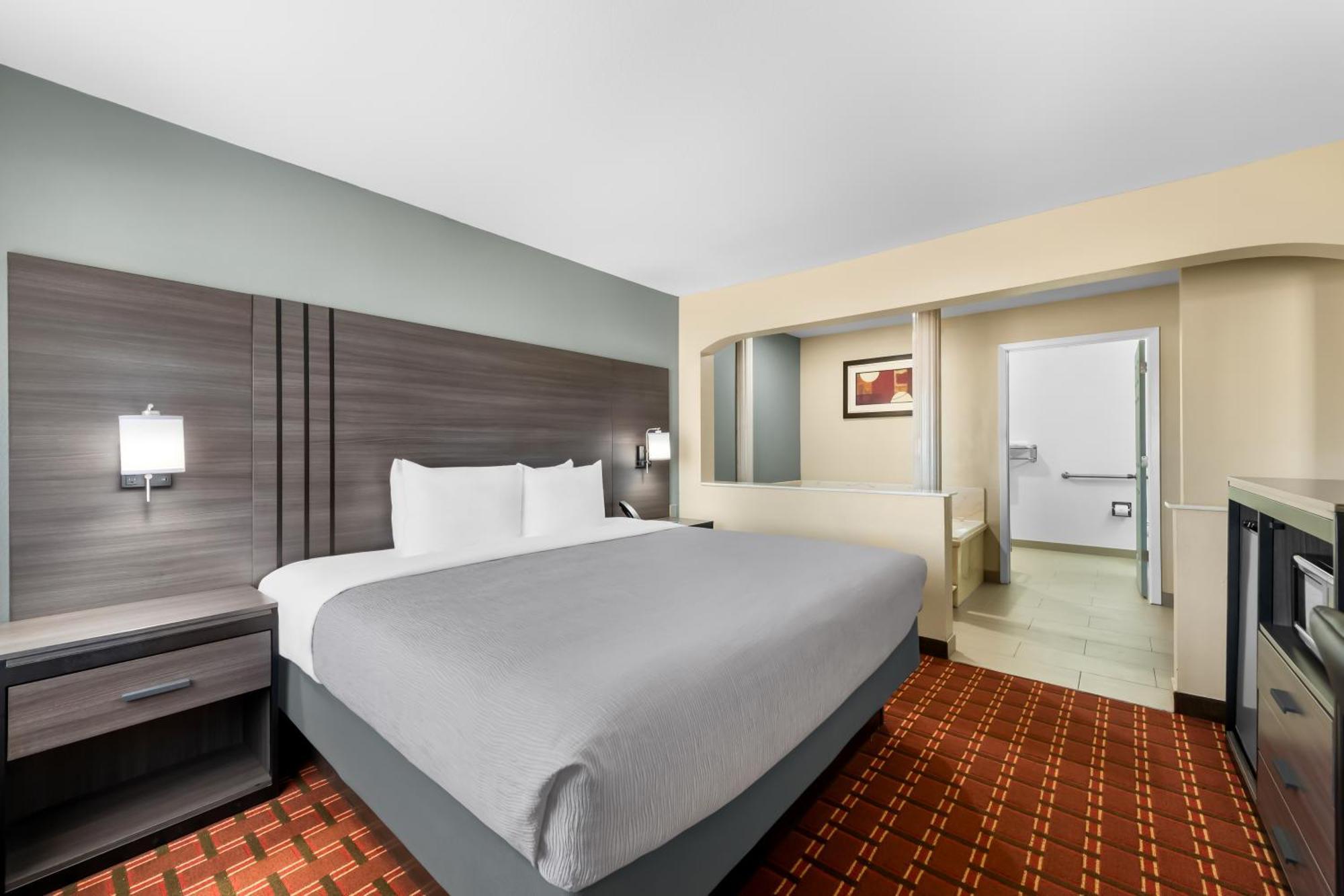 Quality Inn 2*